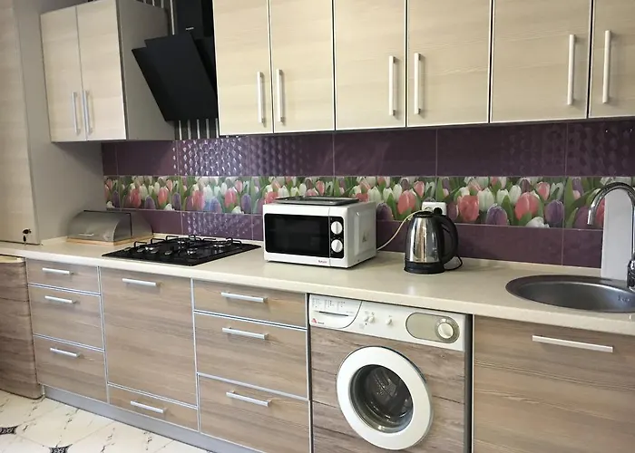 Apartment On Yushchenka 5