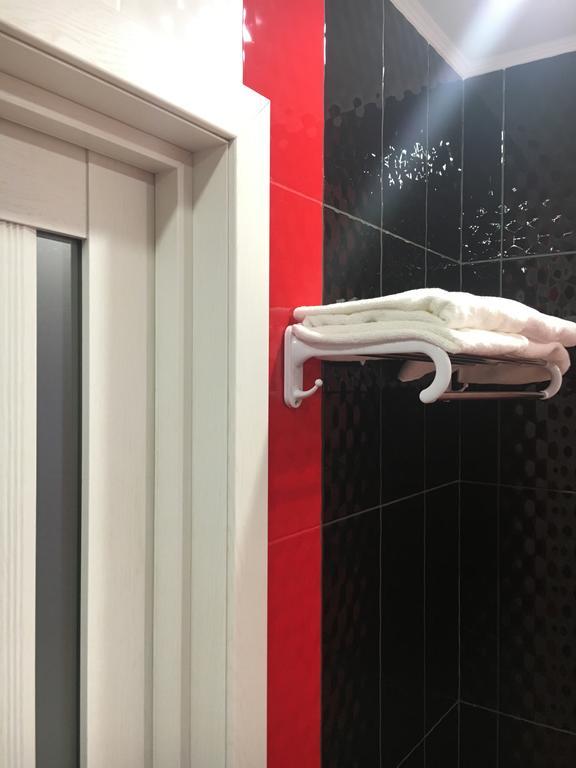 Apartment On Yushchenka 5 *