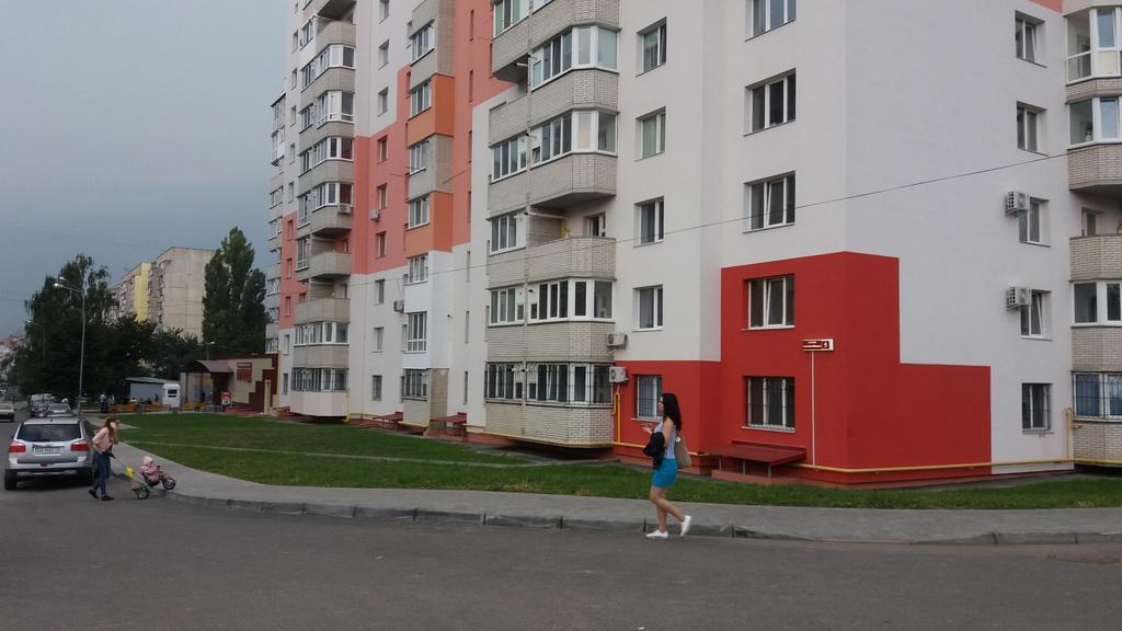 Apartment On Yushchenka 5 *
