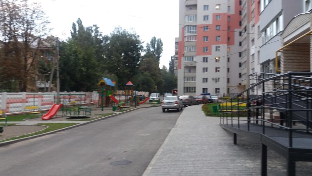 Apartment On Yushchenka 5