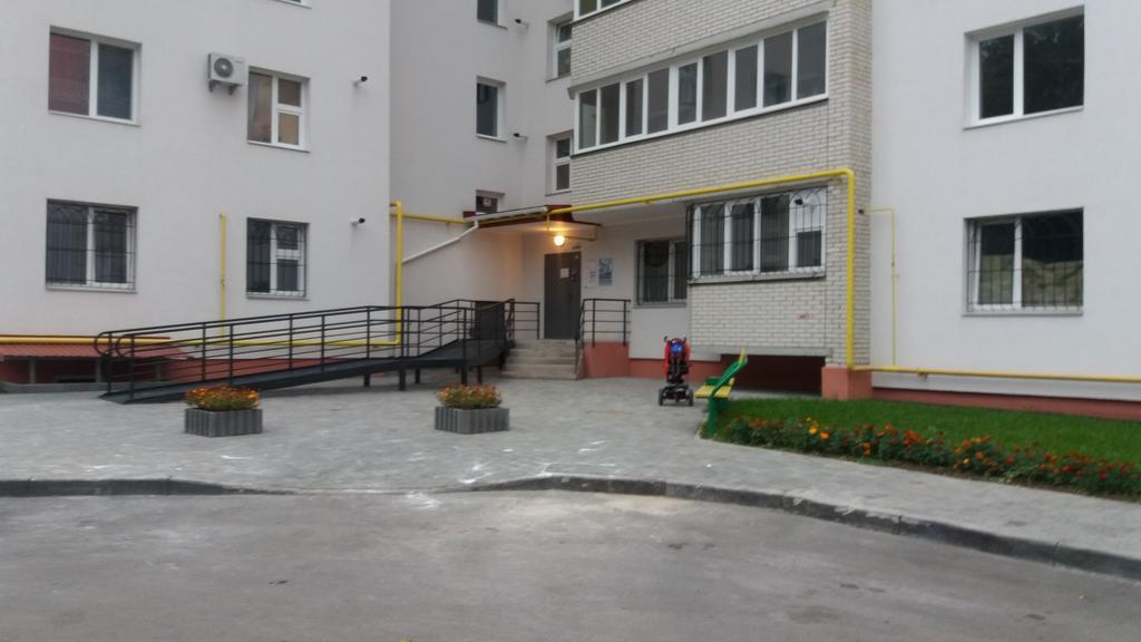 On Yushchenka 5 Apartment *